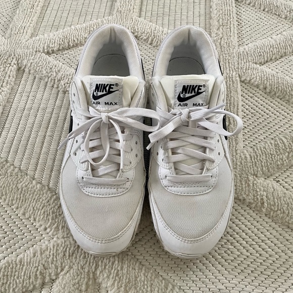 Nike Air Max 90s - Picture 9 of 9